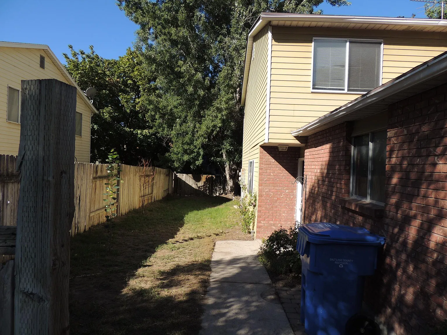 7826 S Chadbourne Dr — Photo 2