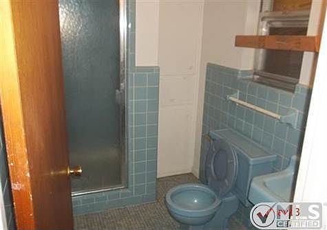 3rd image of 3111 Taylor Dr