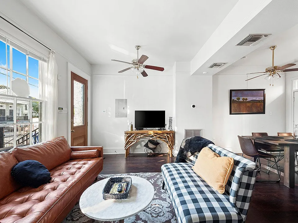 1139 Saint Andrew St