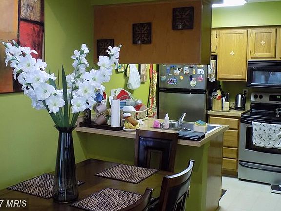 Have a seat and join a friend for dinner!