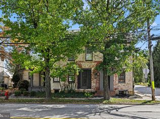 221 Lincoln Way W, New Oxford, PA 17350