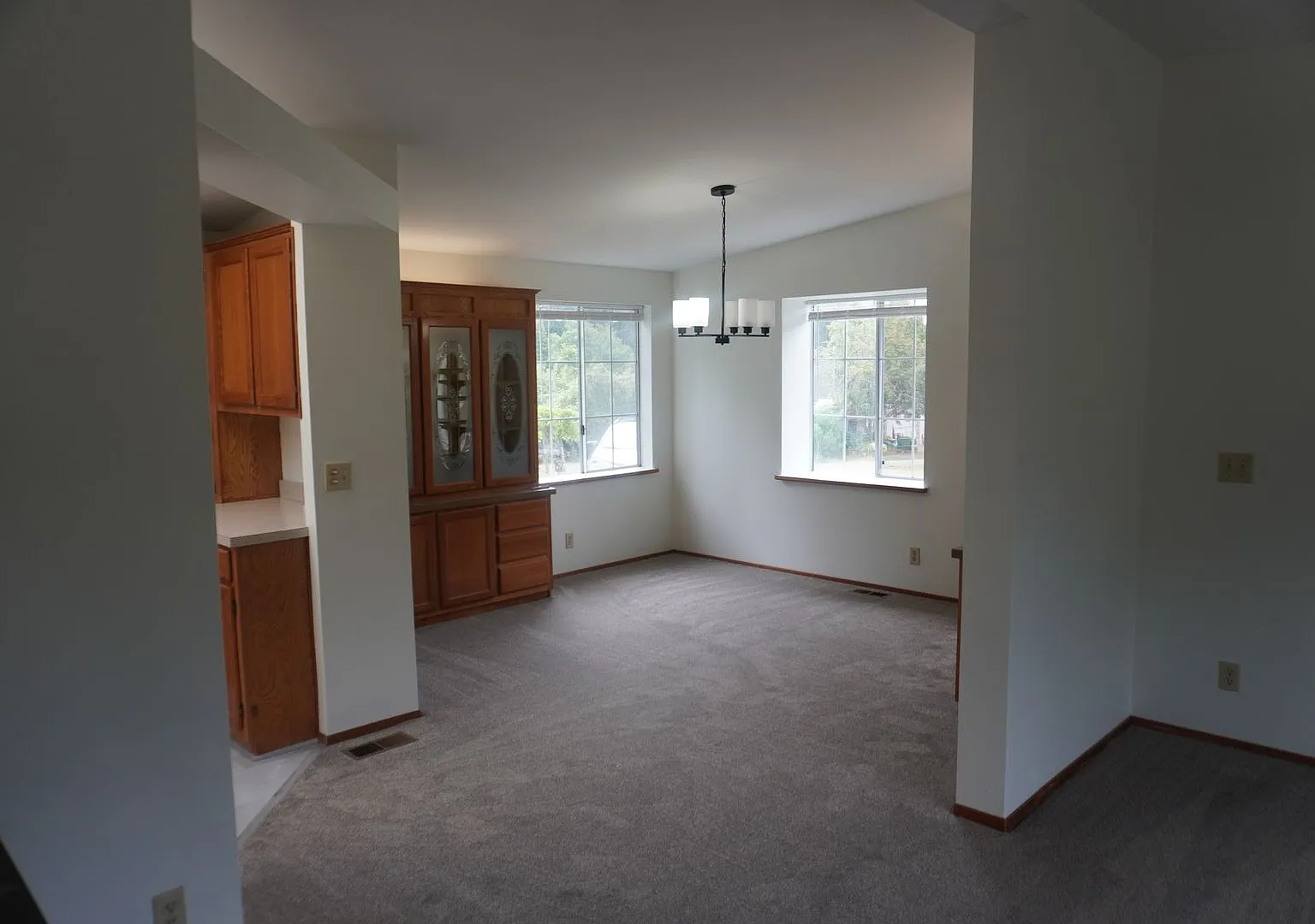 Remodeled Ridgefield Manufactured Home for Lease w/ Detached Garage - 18109 NE 25th Ave — Photo 4