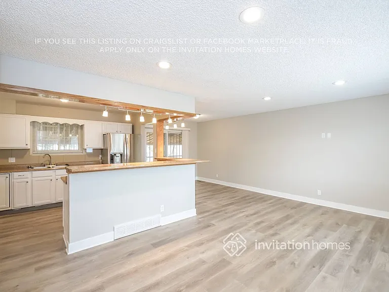 13030 E 47th Avenue Cir — Photo 4