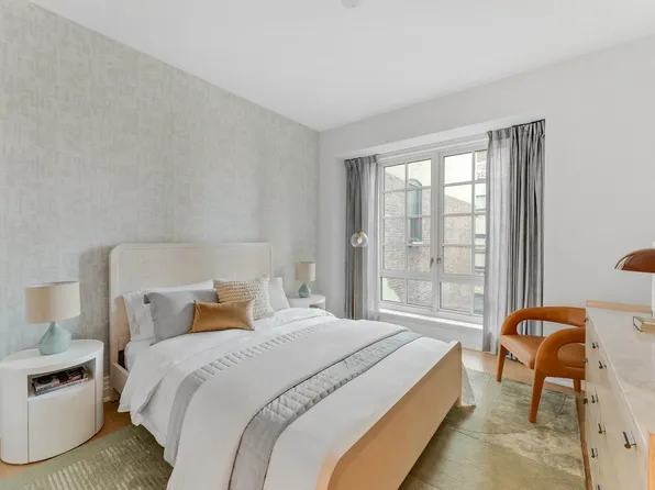 16 Fifth Avenue image 16 of 20