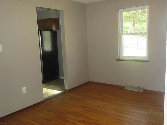 4th image of 2108 Melody Dr