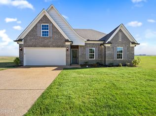 2410 Johnny Ray Dr, Southaven, MS 38672
