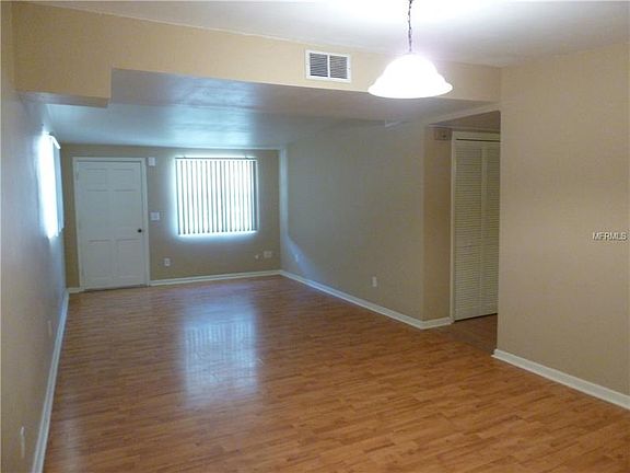 3rd image of 510 Avenue K SE