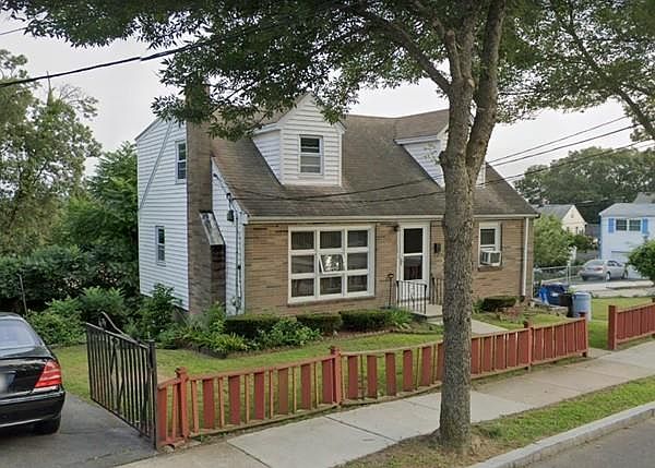 2nd image of 25 Asheville Rd