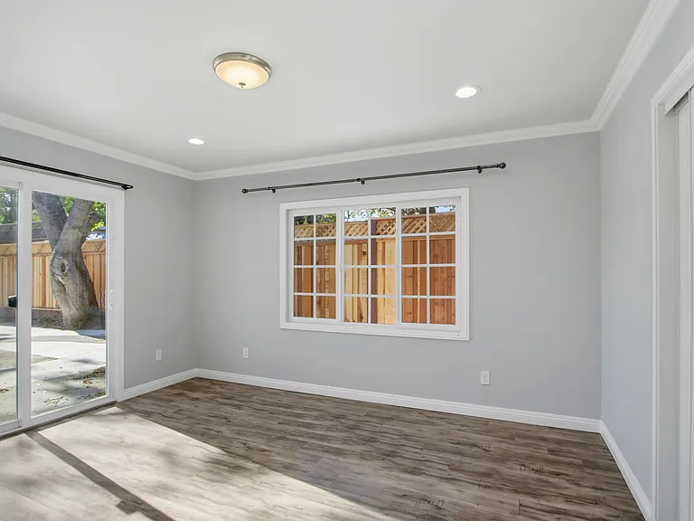 12610 Paseo Flores — Photo 37