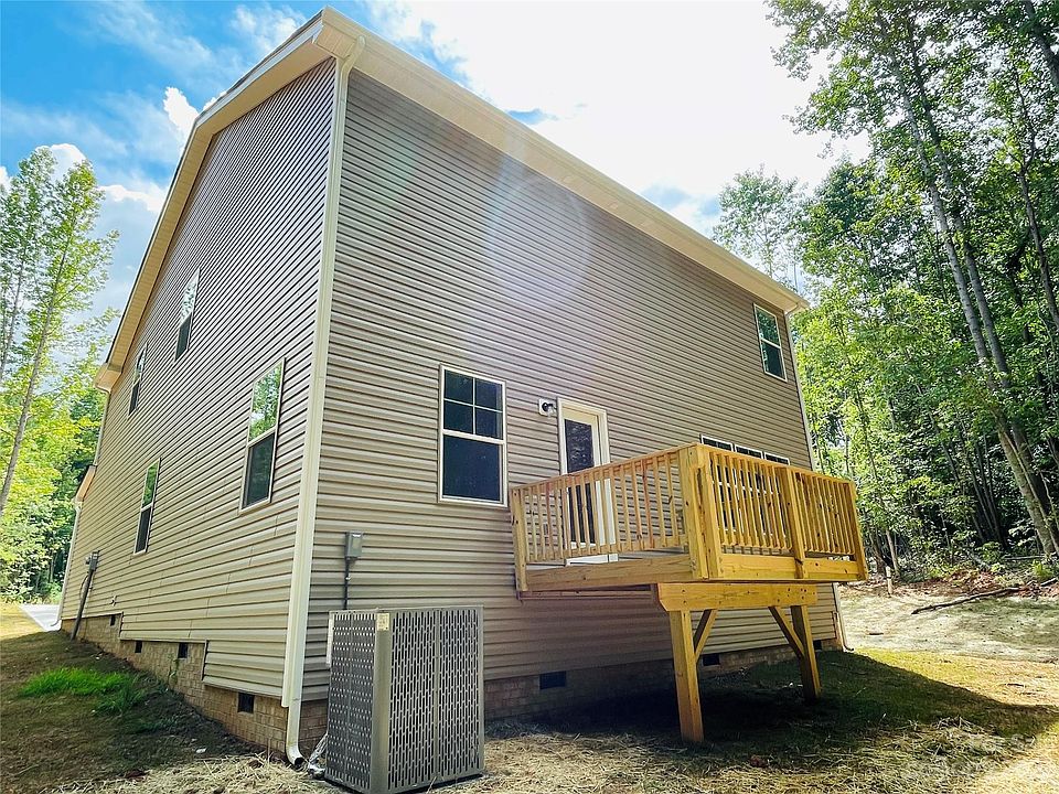 2nd image of 416 Wintergreen Ct #91