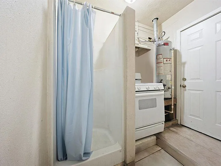 8169 Garland St #B — Photo 4