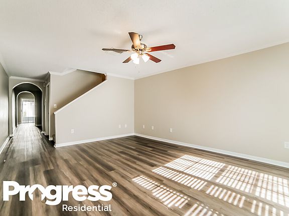 4th image of 628 Kensington Lake Cir