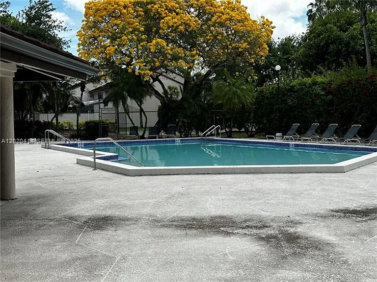 13350 SW 88th Ter #F — Photo 23