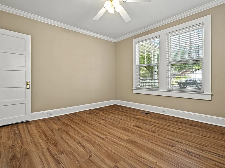 202 S Carolina Dr — Photo 14