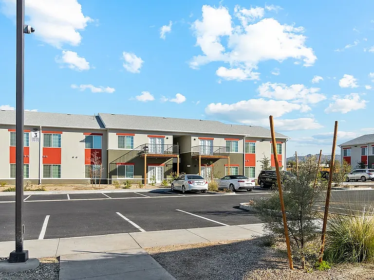 Sunland Flats — Photo 43