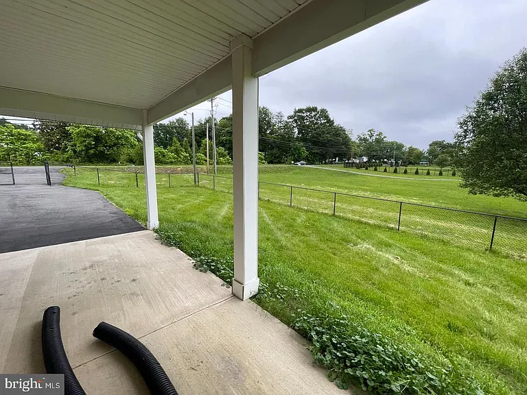 14606 Bristow Rd — Photo 33