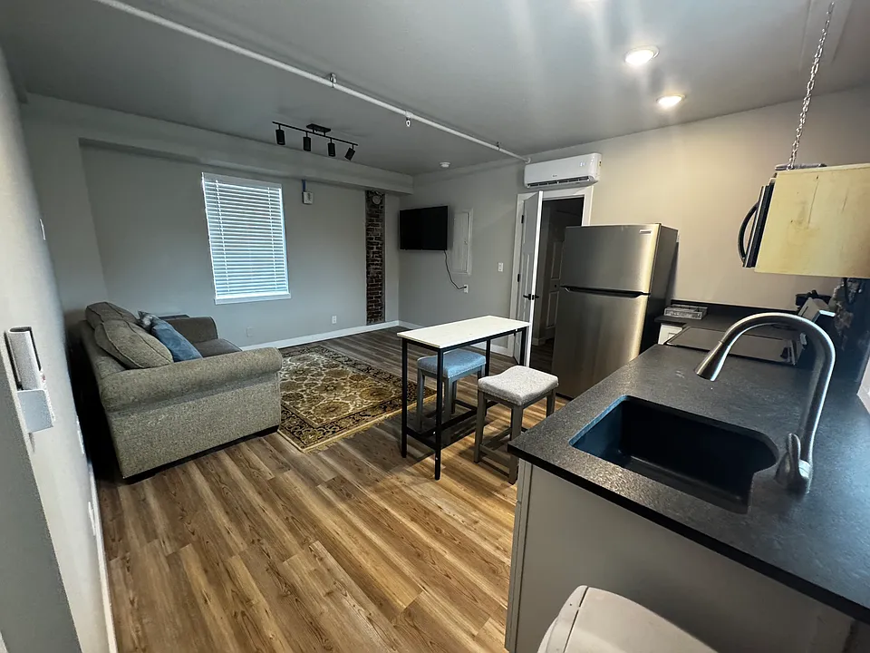 1018 Missouri Ave #4