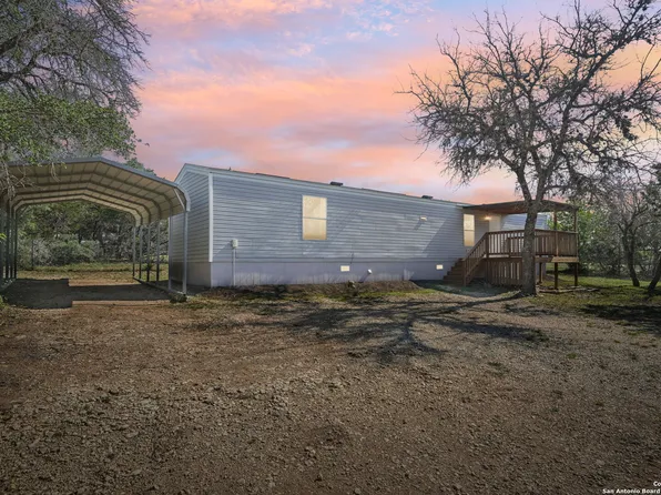 202 panther hollow, Bandera, TX 78003