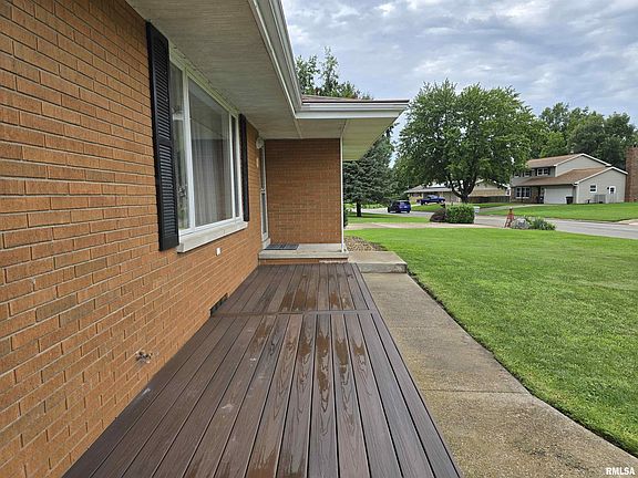 5th image of 138 Harvester Rd