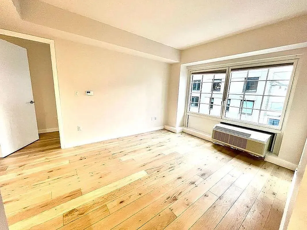 555 Waverly Avenue — Photo 2