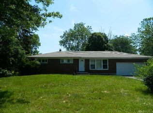 2144 Cheviot Hills Dr, Springfield, OH 45505