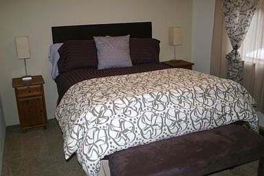 guest bedroom, on 1st floor