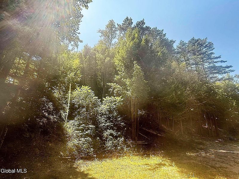 5th image of 2586 Hoffman Road