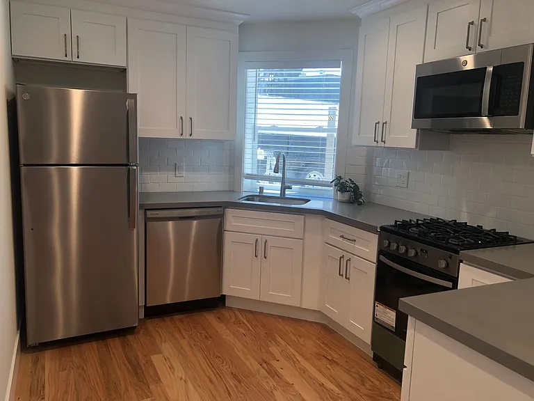 2060 San Antonio Ave — Photo 6