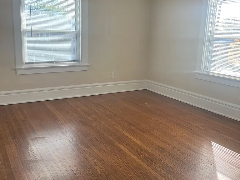 2233 Summit St #B — Photo 6