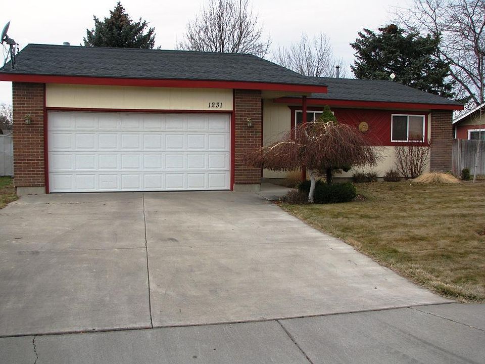 1st image of 1231 Park View Dr