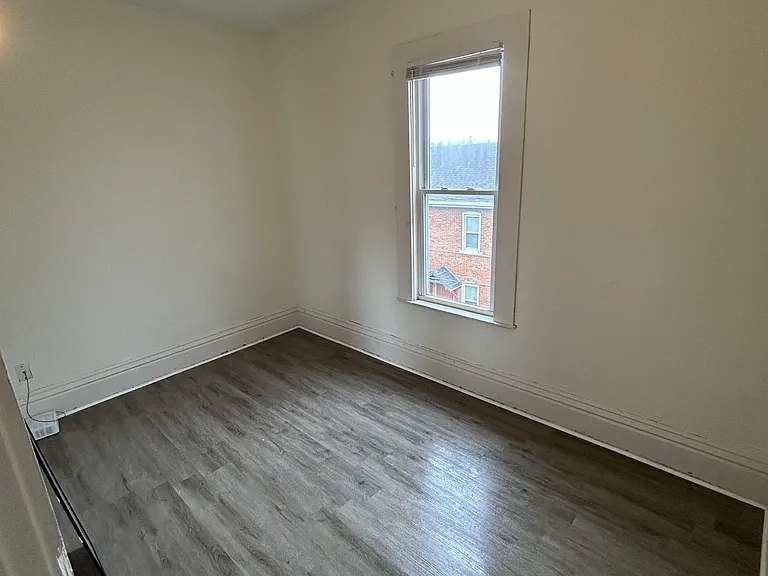 1080 Wilson Ave #1082-1/2 — Photo 8