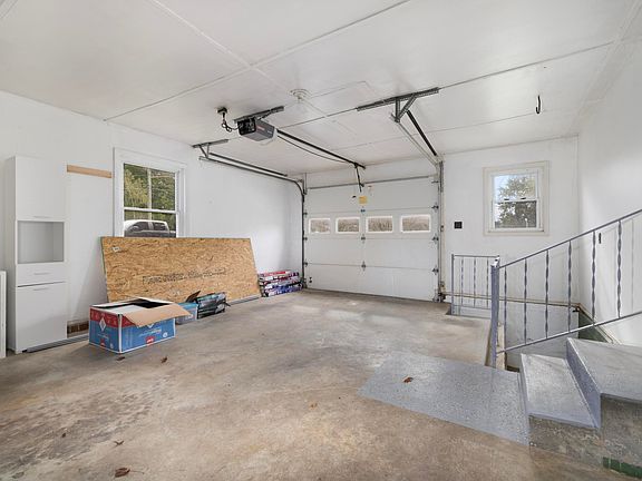 3rd image of 314 Crossway Rd