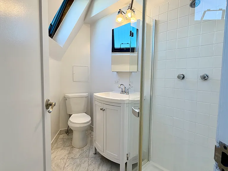 61 Christopher St #5C — Photo 15