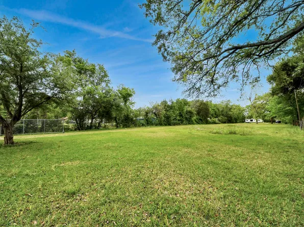 703 North Rd, Baytown, TX 77521