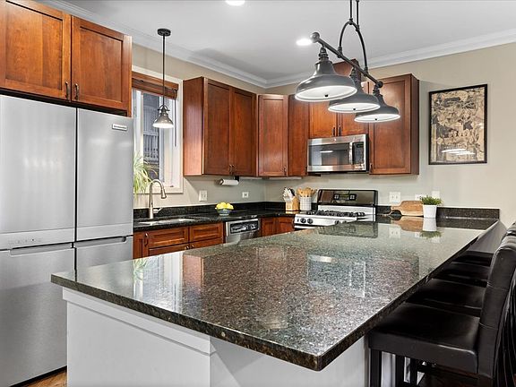 5th image of 1012 S Loomis St APT D