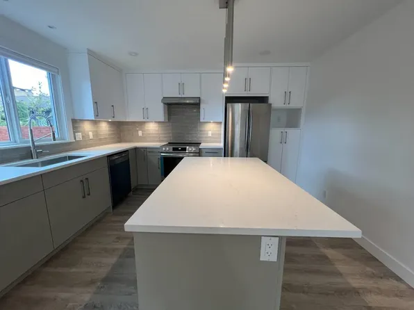 12096 Irving St, Maple Ridge, BC V2X 9S5