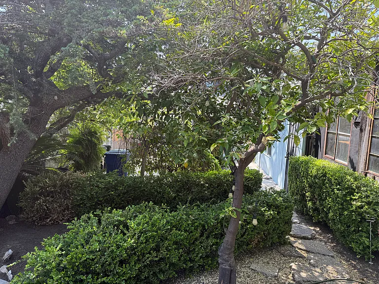 516 N Virgil Ave — Photo 25