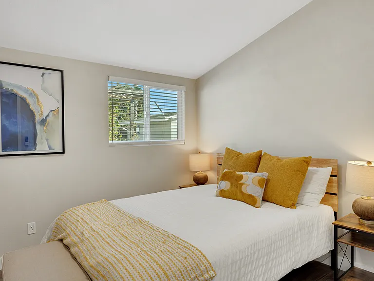 10462 Poona Dr — Photo 6