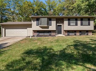 15 Ashgate Ct, Fenton, MO