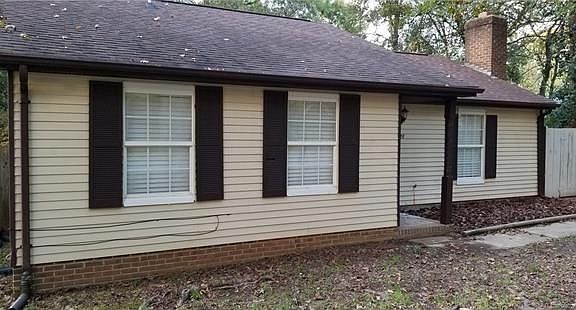 3rd image of 5821 Rock Hollow Dr