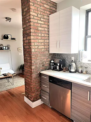 Rented by The Hamilton Group | media 2