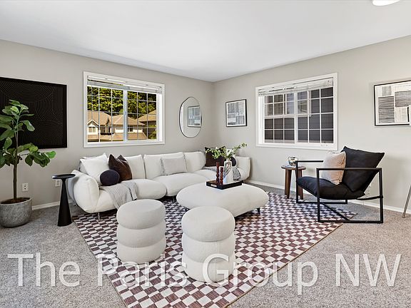 4th image of 4125 NE 27th Pl