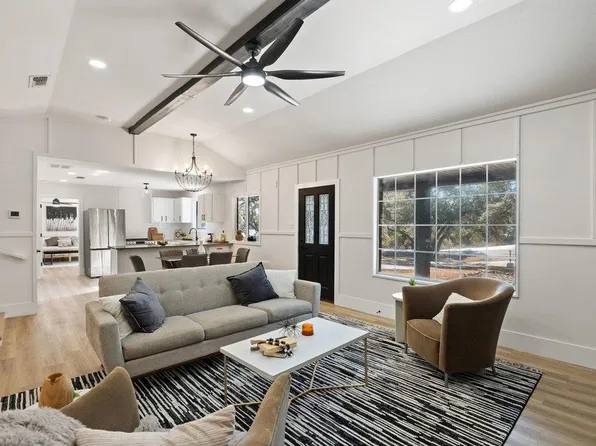 234 Woodcreek Dr, Wimberley, TX 78676
