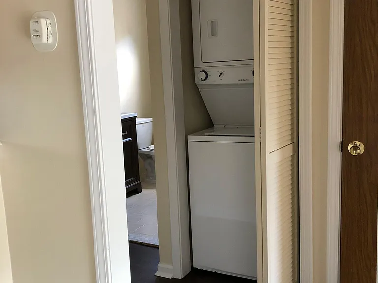 Coleman Street Apartments — Photo 5