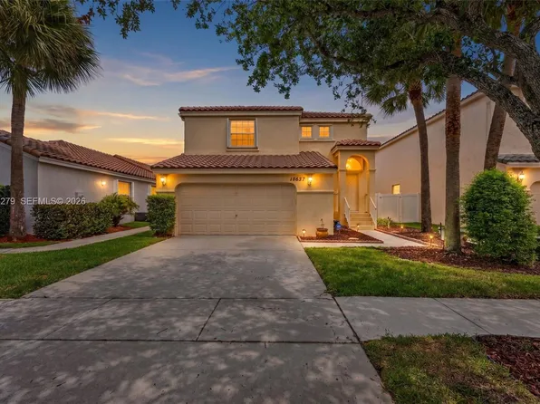 15657 NW 12th Mnr, Pembroke Pines, FL 33028