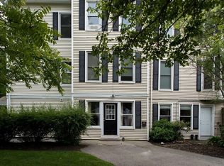 13 Whiting St APT 5, Plymouth, MA 02360