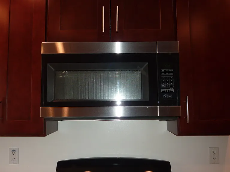 7730 S Comstock Ave #C — Photo 8