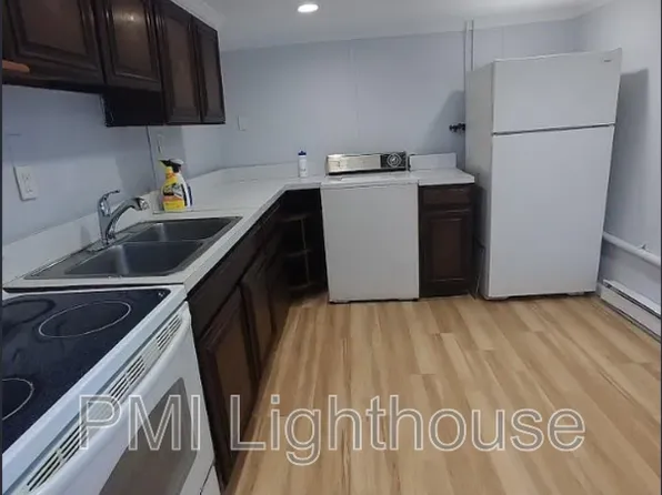 60 Jefferson Rd, Farmingdale, NY 11735