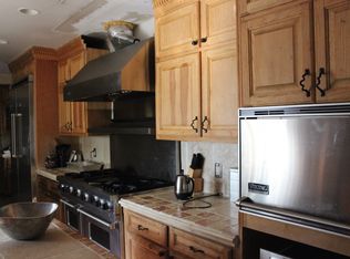 17211 Parthenia St, Northridge, CA 91325