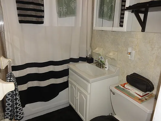 Rented by Blue Egg Realty Corp | media 75